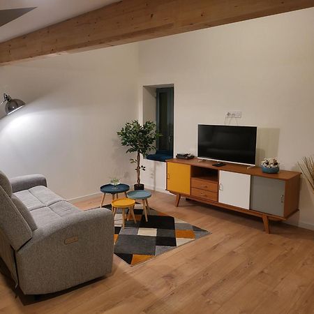 Bel Appartement Mansarde Carcassonne Buitenkant foto